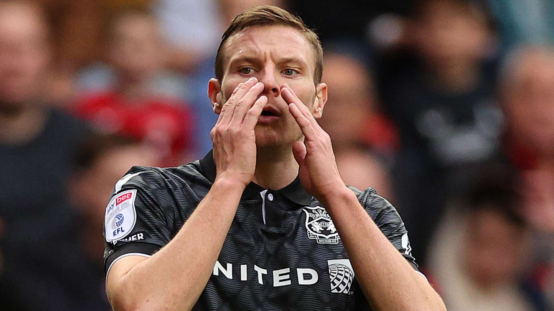 世預賽12強賽日本2-0中國 王燊超送點伊東純也頭球破門.